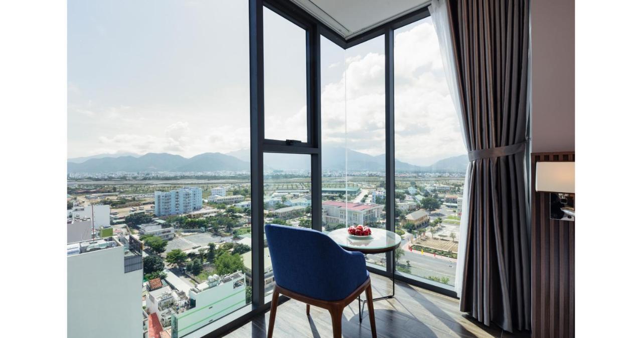 Amber Hotel Managed By Ht Nha Trang Eksteriør bilde